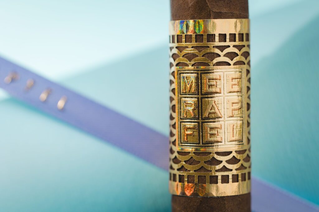 Meerapfel Cigar Introduces Ernest Lancero 13 004.ErnestLanceroRing