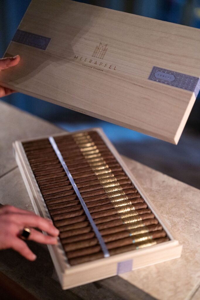 Meerapfel Cigar Introduces Ernest Lancero 5 008.ErnestLanceroLaunch