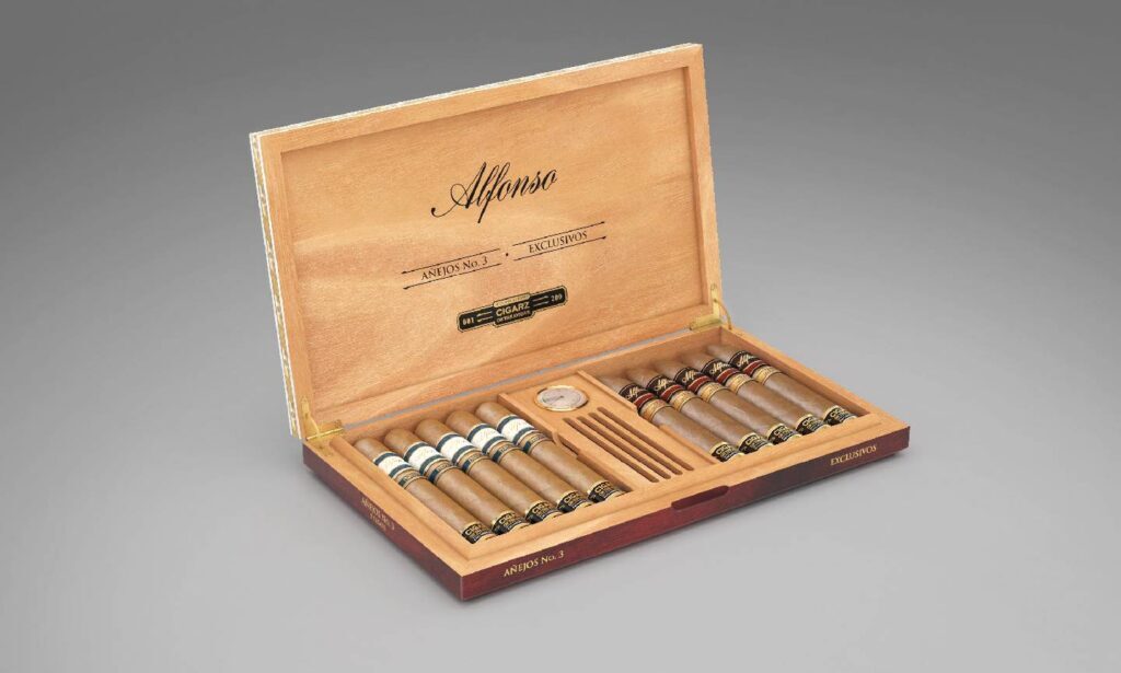 CIGARZ ON THE AVENUE CELEBRATES 30TH ANNIVERSARY WITH EXCLUSIVE ALFONSO HUMIDOR BY SELECTED TOBACCO3