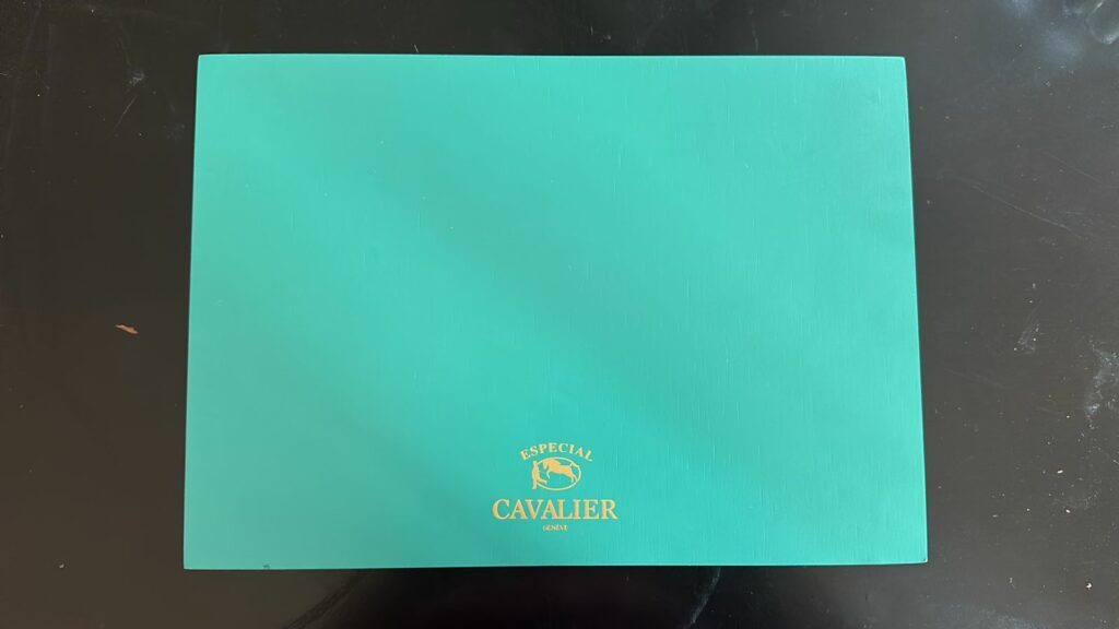 Cavalier Cigora Top of the box