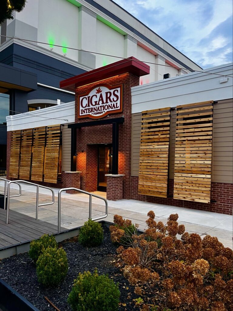 Cigars International Announces Grand Opening in Newport, Kentucky 1 CigarsInternational NewportKY