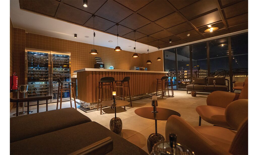 Discovering the Colors of Curaçao 3 Curacao 3