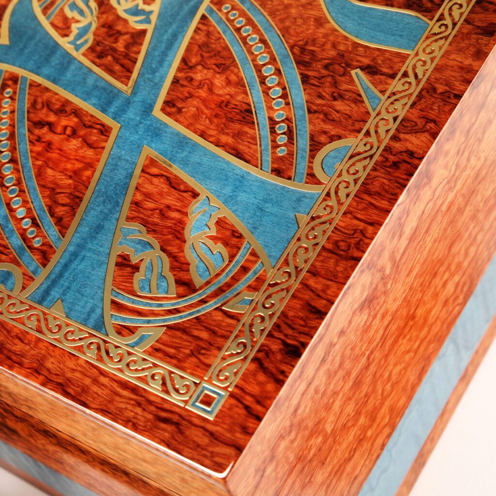 Manny Iriarte launches "Fuente The Opus X Society" 27 EBR12