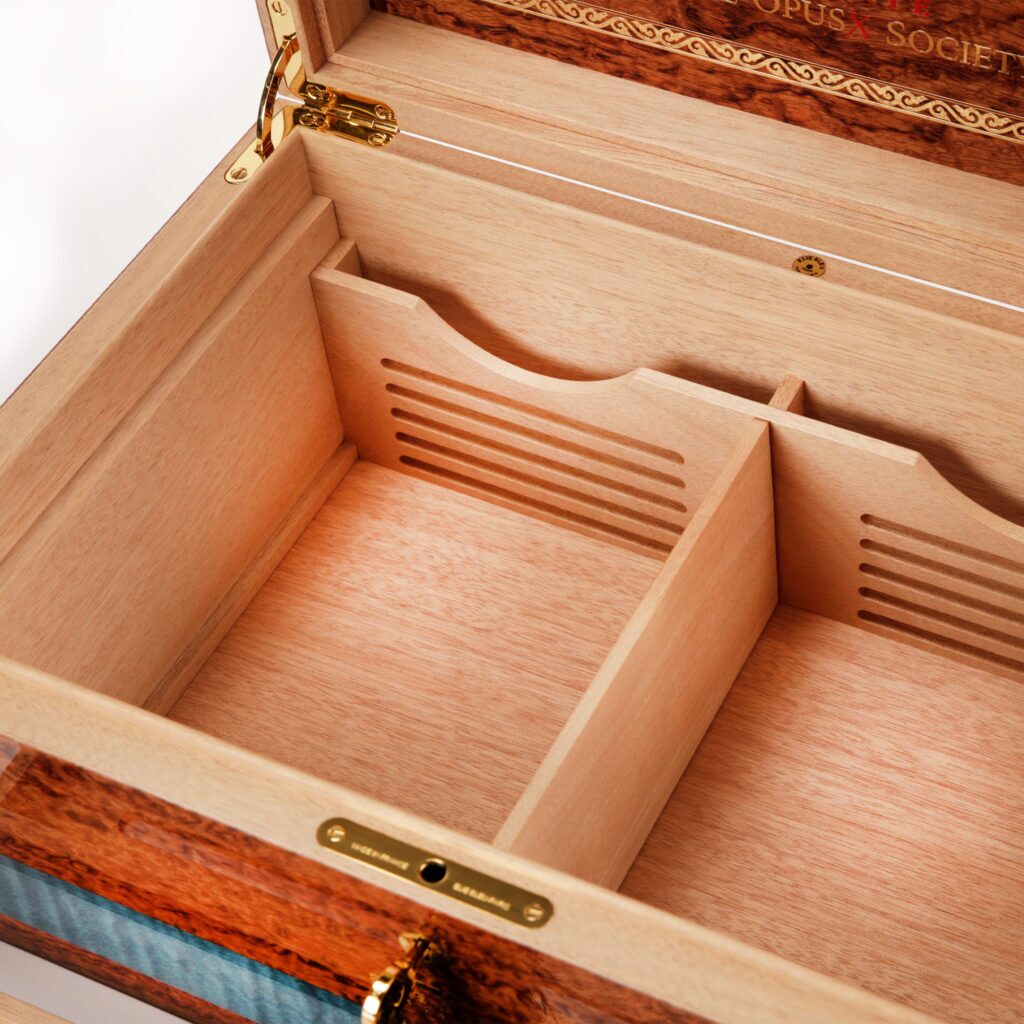 Manny Iriarte launches "Fuente The Opus X Society" 28 EBR13