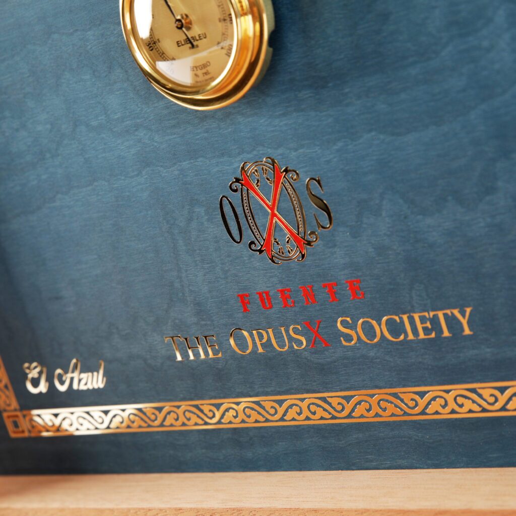 Manny Iriarte launches "Fuente The Opus X Society" 10 EBR19