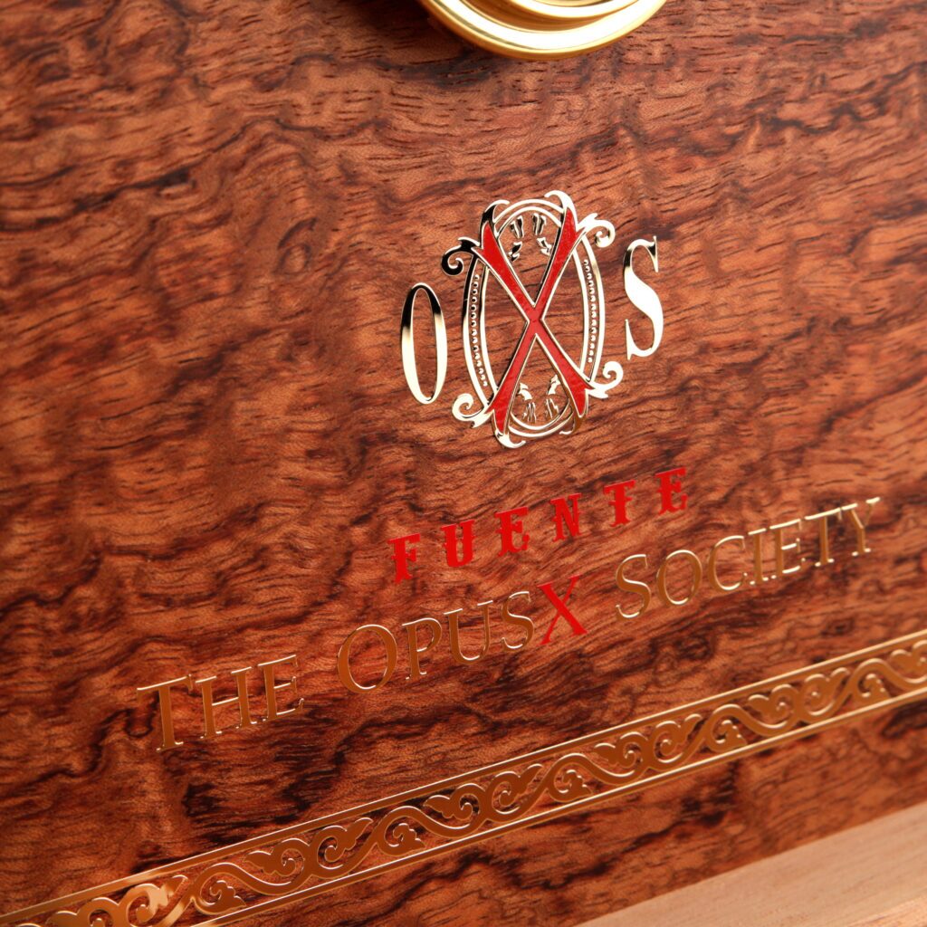 Manny Iriarte launches "Fuente The Opus X Society" 24 EBR8