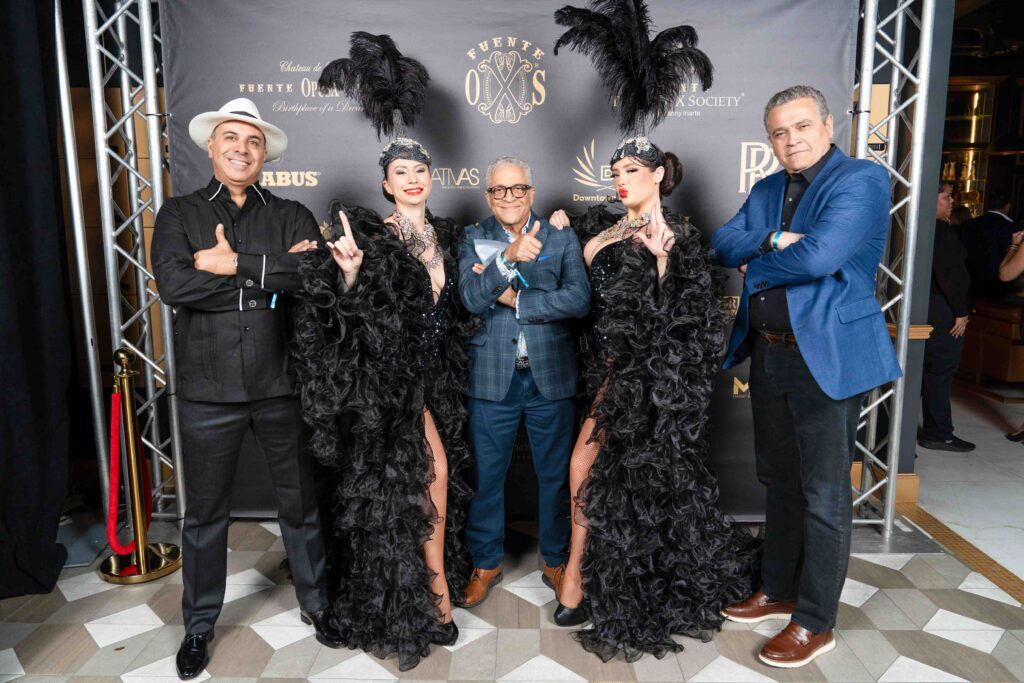 Fuente OpusX Society