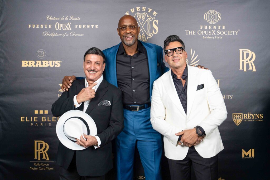 Fuente OpusX Society 16