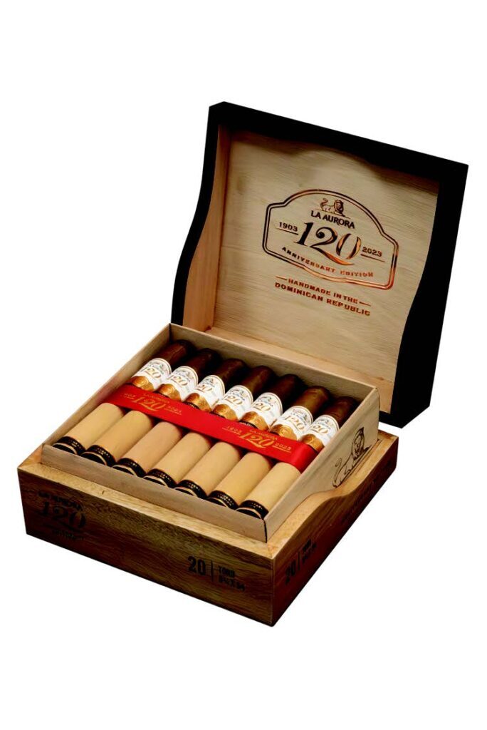 La Aurora USA Announces Miami Distribution Center Opening and Little Havana Mural Collaboration 7 LUSA 120 Lancero