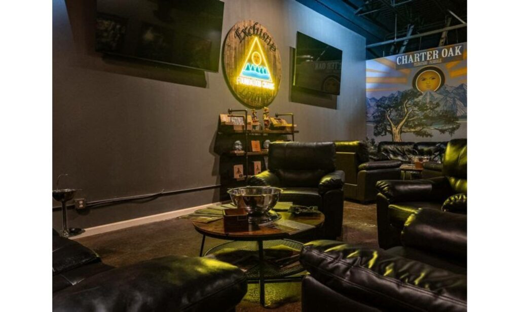 Ligero Tobacco Unveils Revamped Foundation Cigar Lounge.3