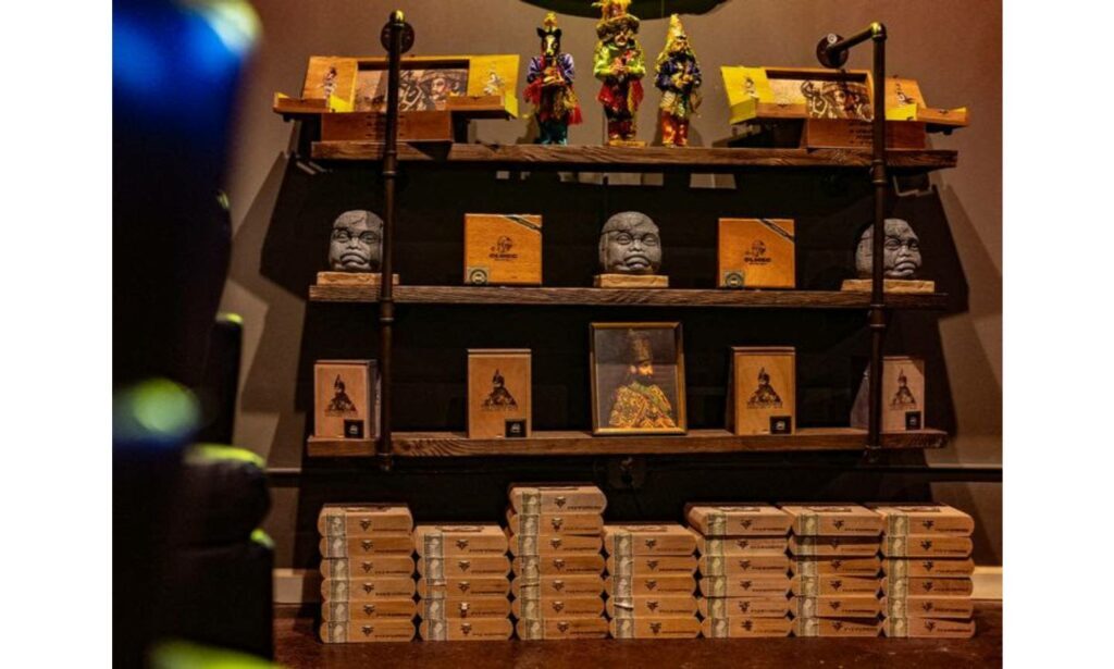 Ligero Tobacco Unveils Revamped Foundation Cigar Lounge.6