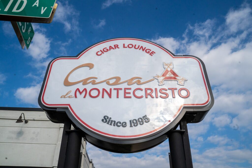 Montecristo 90th 8 to 8 30th 51