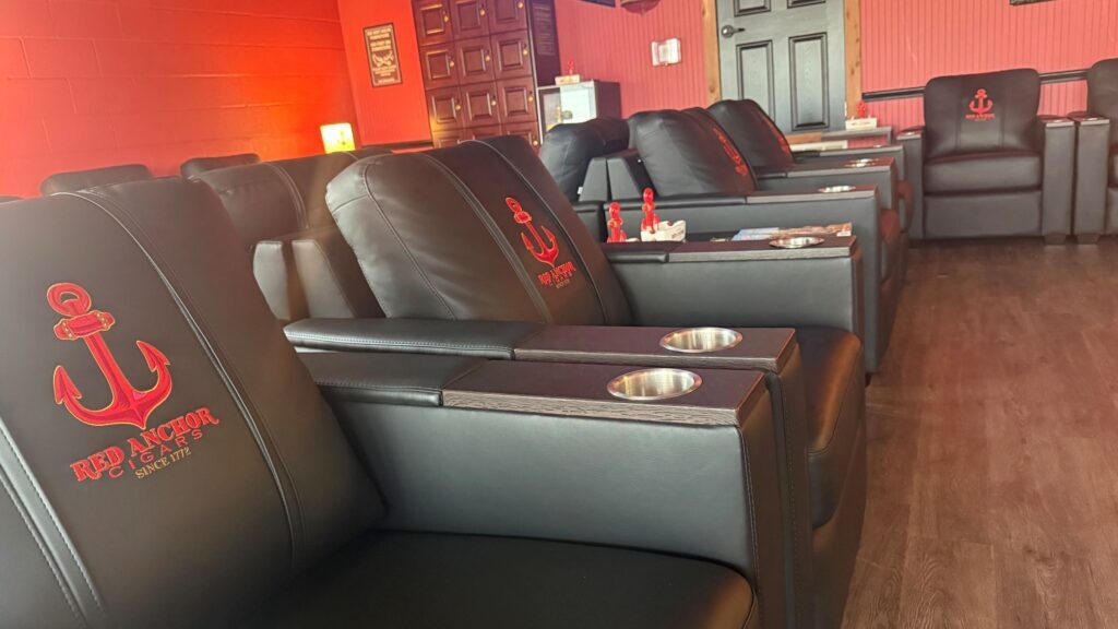 Red Anchor Lounge Tyler TX 01