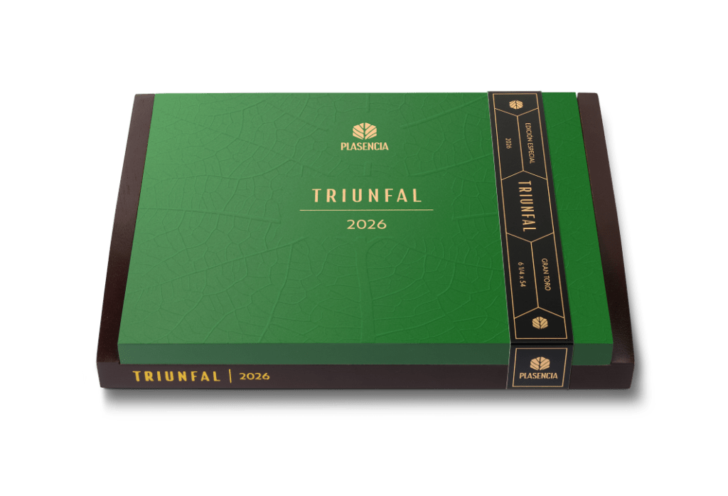 Triunfal box front closed WEB