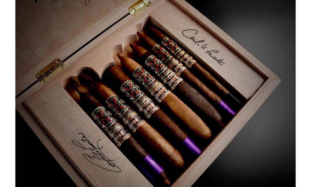 Fuente Ships Aged Selection Holiday Release 6 Very Special Holiday Release Opus 7.2