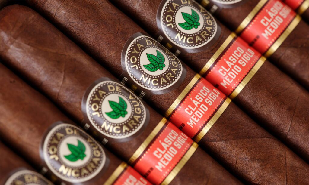 The White House Cigar Lives On... 6 Joya MedioSiglo 1