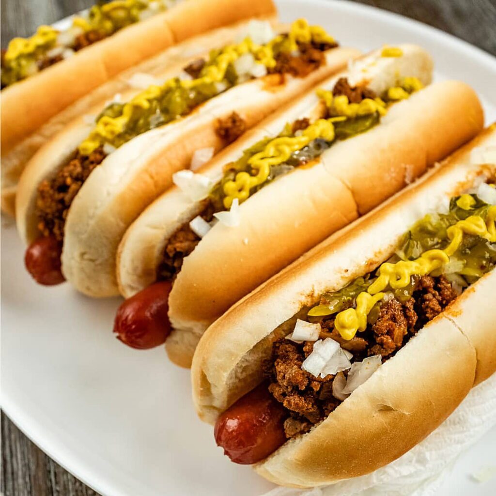 Cigar Rock City - Detroit 7 Lafayette Coney Islands coney dog with the standard fixings