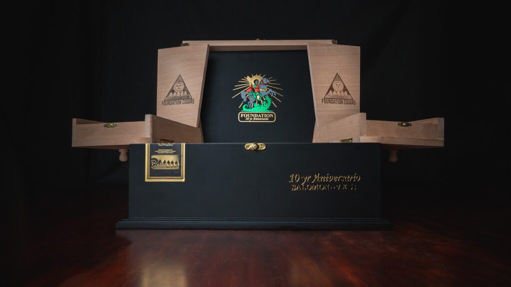 Foundation Cigar Company Commemorates 10 Years with Aniversario Blend 3 unnamed 4 25